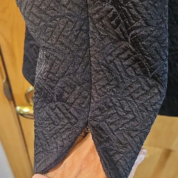 Chico's Elegant Black Blazer with Textured Finish - Picture 6 of 10